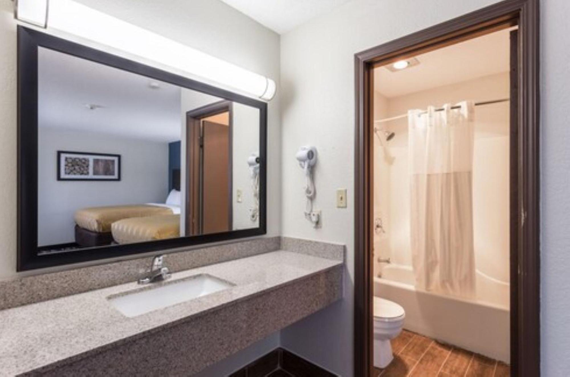Quality Inn Фармингтон Экстерьер фото